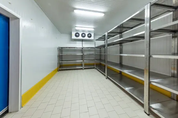 imagen panorámica de producto durante su almacenamiento en frío